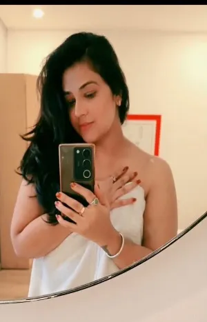 call girl in Chhatarpur 